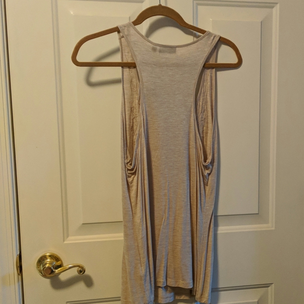 Tank top - Picture 2 of 3